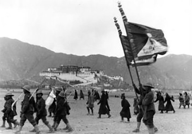 བོད་རང་བཙན་གཙང་མ་ཡིན་པའི་ཡོངས་ཁྱབ་གསལ་བསྒྲགས་མཛད་ནས་ལོ་༡༡༢་འཁོར་བ།
