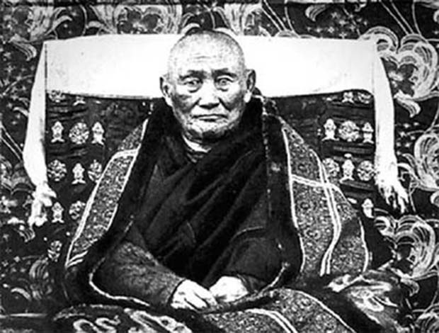 སོག་པོའི་དགེ་འདུན་པ་རྡོ་རྗེ་ཡིབ་ལ་གདེང་འཇོག་འདྲ་མིན་ཡོད་པ། སོག་པོའི་དགེ་འདུན་པ་རྡོ་རྗེ་ཡིབ་ལ་གདེང་འཇོག་འདྲ་མིན་ཡོད་པ།