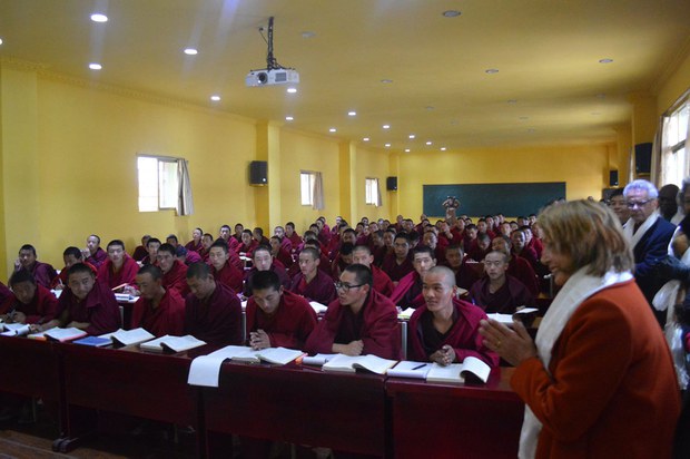 རྒྱ་གཞུང་གིས་བོད་ནང་ཆོས་དད་རང་དབང་ཡོད་ལུགས་སྟོན་ཐབས་བྱས་ཡོད་པ། རྒྱ་གཞུང་གིས་བོད་ནང་ཆོས་དད་རང་དབང་ཡོད་ལུགས་སྟོན་ཐབས་བྱས་ཡོད་པ།
