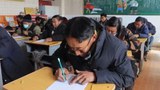 བོད་ནང་རྒྱ་ནག་གཞུང་གིས་བོད་རིགས་སློབ་ཕྲུག་ཚོའི་ཕ་མ་རྣམས་ལ་བཙན་གྱིས་རྒྱ་སྐད་སློབ་གཉེར་བྱེད་དུ་འཇུག་གི་ཡོད་པ།