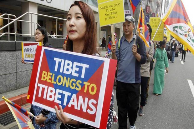 བོད་ཟེར་བའི་མིང་ཚིག་དེ་ཡང་རྐུ་འཁྱེར་བྱེད་བཞིན་ཡིན་པ།