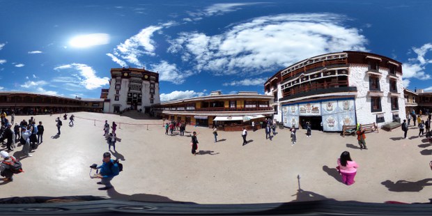 བཟོ་ལས་དང་ཐོན་ལས་འཕེལ་རྒྱས་སུ་གཏོང་རྒྱུ་ཟེར།