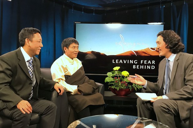 དོན་གྲུབ་དབང་ཆེན་རྒྱའི་བཙོན་འོག་ཏུ་སྡུག་སྦྱོང་མྱོང་ཚུལ། དོན་གྲུབ་དབང་ཆེན་རྒྱའི་བཙོན་འོག་ཏུ་སྡུག་སྦྱོང་མྱོང་ཚུལ།