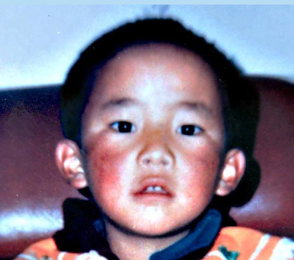 པཎ་ཆེན་རིན་པོ་ཆེ་མཆོག་གང་དུ་ཡོད་མེད། པཎ་ཆེན་རིན་པོ་ཆེ་མཆོག་གང་དུ་ཡོད་མེད།