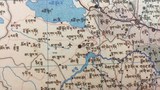 བོད་མདོ་སྨད་མཚོ་སྔོན་པོའི་འགྲམ་དུ་ཁ་བ་ཆེན་པོ་བབས་ནས་ཟོག་ལུག་ལ་དཀའ་ངལ་འཕྲད་བཞིན་པ།