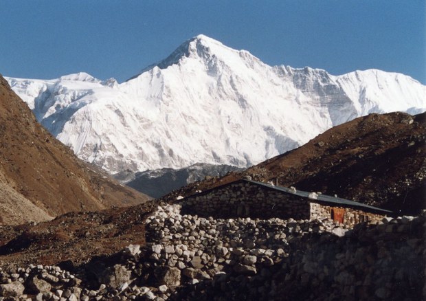 བོད་མཐོ་སྒང་གི་རི་བོ་མཐོ་ཤོས་ཀྱི་གྲས་ཡིན་པ་ཇོ་བོ་དབུ།