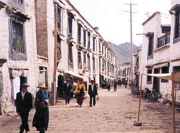 ལྷ་སའི་ཁུལ་གྱི་གནའ་ཤུལ་གཙོ་བོ་ཁག།