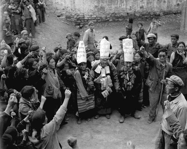 རིག་གནས་གསར་བརྗེའི་སྐབས་འཐབ་འཛིང་ཕོག་ཡུལ་མི་སྣ་དང་ཧུར་བརྩོན་ཅན་ཁག་ཅིག་གི་སྐོར།