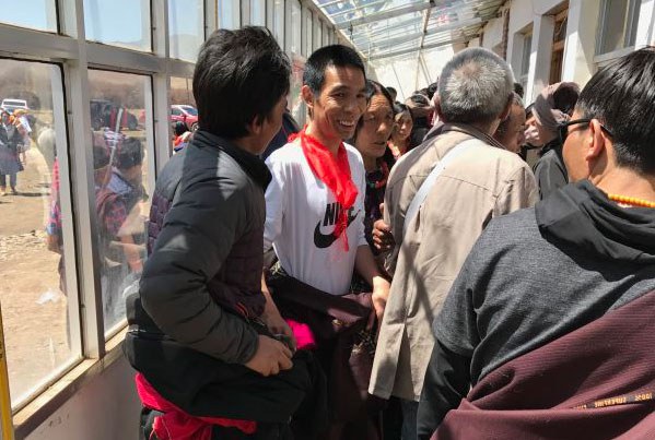 འཇམ་དཔལ་ལགས་བཙོན་གྲོལ་བྱུང་བ། འཇམ་དཔལ་ལགས་བཙོན་གྲོལ་བྱུང་བ།