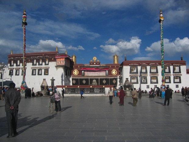 ལྷ་ལྡན་གཙུག་ལག་ཁང་ལོ་གསར་ཚེས་༦བར་སྒོ་རྒྱག་རྒྱུའི་གསལ་བསྒྲགས། ལྷ་ལྡན་གཙུག་ལག་ཁང་ལོ་གསར་ཚེས་༦བར་སྒོ་རྒྱག་རྒྱུའི་གསལ་བསྒྲགས།