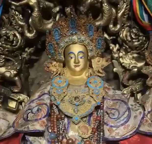 ལོ་གསར་ཚེས་གཅིག་ཉིན་འཕགས་པ་ལོ་ཀེ་ཤྭ་ར་མཇལ་བ། ལོ་གསར་ཚེས་གཅིག་ཉིན་འཕགས་པ་ལོ་ཀེ་ཤྭ་ར་མཇལ་བ།