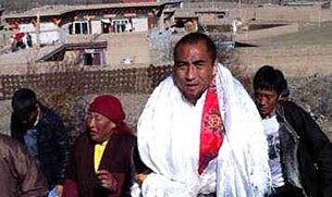 ཆབ་སྲིད་བཙོན་པ་བློ་བཟང་མཁས་གྲུབ་གློད་བཀྲོལ། ཆབ་སྲིད་བཙོན་པ་བློ་བཟང་མཁས་གྲུབ་གློད་བཀྲོལ།