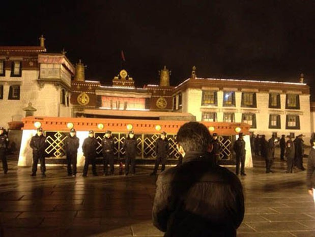 ལྷ་སའི་ནང་ས་ག་ཟླ་བའི་སྐབས་དམ་དྲག་ཡོད་པ། ལྷ་སའི་ནང་ས་ག་ཟླ་བའི་སྐབས་དམ་དྲག་ཡོད་པ།