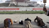ཞིང་བྲན་ལ་བཅིངས་འགྲོལ་ཟེར་བ་དང་དམངས་གཙོའི་བཅོས་བསྒྱུར་ཟེར་བ།
