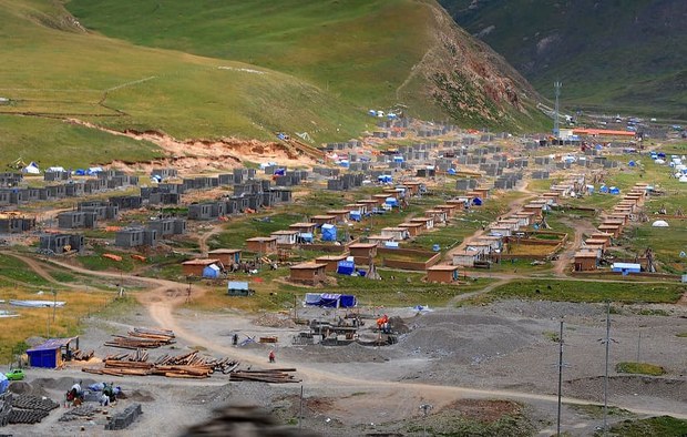 ཁོར་ཡུག་སྲུང་སྐྱོབ་དཔལ་འབྱོར་འཛུགས་བསྐྲུན་ཟེར་བའི་སྲིད་བྱུས།
