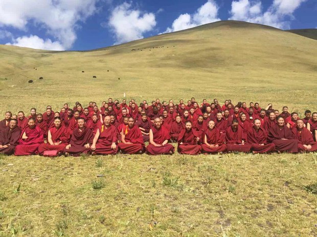 བོད་མདོ་ཁམས་བཙུན་མའི་འཇང་དགུན་ཆོས་ཆེན་མོ་ཐེངས་དང་པོ།