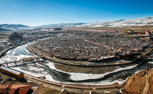 ཡ་ཆེན་སྒར་དུ་ཕྱི་རྒྱལ་བར་ཞིབ་གཤེར།