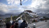 བཙན་ཤེད་ཀྱིས་བོད་མི་རྣམས་རྒྱ་མི་དང་མཉམ་བསྲེས།