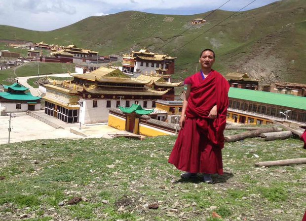 བློ་གྲོས་རྒྱ་མཚོ་ལགས་བཙོན་ཁང་ནས་གློད་བཀྲོལ་བཏང་ཡོད་པ།