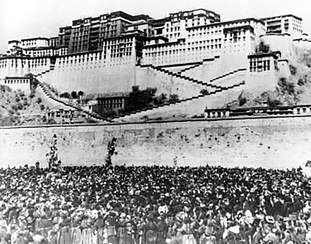 བུད་མེད་སྒེར་ལངས་ཉིན་མོའི་བྱུང་རིམ།