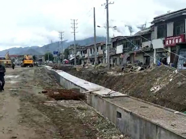 ལྷ་ས་སྟག་རྩེ་རྫོང་བོད་མིར་དཀའ་ངལ་འཕྲད་བཞིན་པ། ལྷ་ས་སྟག་རྩེ་རྫོང་བོད་མིར་དཀའ་ངལ་འཕྲད་བཞིན་པ།