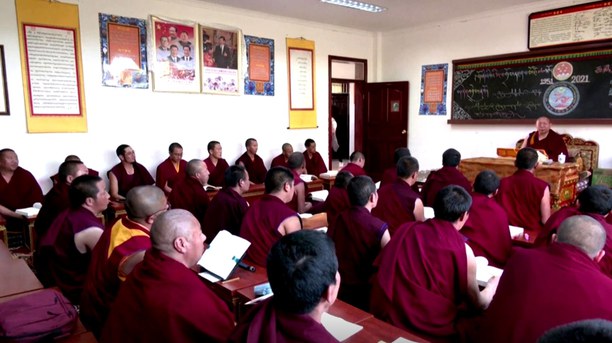 བོད་ནང་ཆབ་སྲིད་ཀྱི་སློབ་གསོའི་ལས་འགུལ་སྤེལ་བཞིན་པ།
