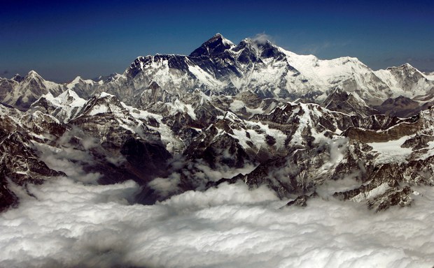 བལ་ཡུལ་ནང་ཆུ་ལོག་དང་ས་རུད་ཀྱི་གནོད་འཚེ།