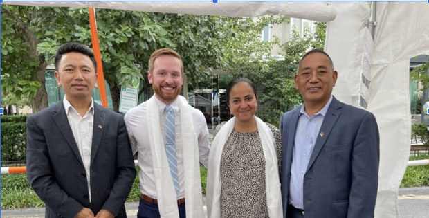 བྱང་ཨ་རིའི་སྐུ་ཚབ་དོན་གཅོད་དང་ཨ་རིིའི་USAIDསྡེ་ཚན་གྱི་འགན་འཛིན་གཞོན་པ་དང་མཇལ་འཕྲད་གནང་བ། བྱང་ཨ་རིའི་སྐུ་ཚབ་དོན་གཅོད་དང་ཨ་རིིའི་USAIDསྡེ་ཚན་གྱི་འགན་འཛིན་གཞོན་པ་དང་མཇལ་འཕྲད་གནང་བ།