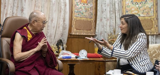 ཨ་རིའི་བོད་དོན་དམིགས་བསལ་འབྲེལ་མཐུད་པ་བཞུགས་སྒར་རྡ་རམ་ས་ལར་གཞུང་འབྲེལ་འཚམས་གཟིགས།