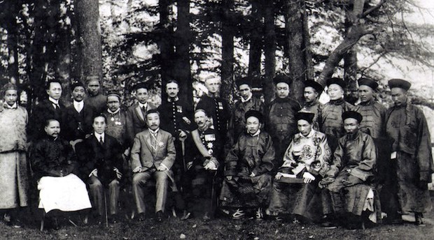 རྒྱ་བོད་དབྱིན་གསུམ་གྱི་སྐུ་ཚབ་དབར་ས་མཚམས་དང་འབྲེལ་བའི་གྲོས་མོལ། རྒྱ་བོད་དབྱིན་གསུམ་གྱི་སྐུ་ཚབ་དབར་ས་མཚམས་དང་འབྲེལ་བའི་གྲོས་མོལ།