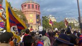 Xizang ཞེས་པའི་ཚབ་ལ་Tibet ཞེས་པའི་ཐ་སྙད་དེ་འགྲེམས་སྟོན་ཁང་ནང་མ་བཅུག་བར་དུ་ཚོགས་པ་དྲུག་གི་ལས་འགུལ་མུ་མཐུད་སྤེལ་རྒྱུ་ཡིན་འདུག